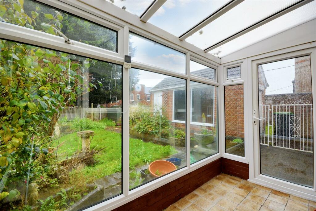 GARDEN ROOM/UTILITY