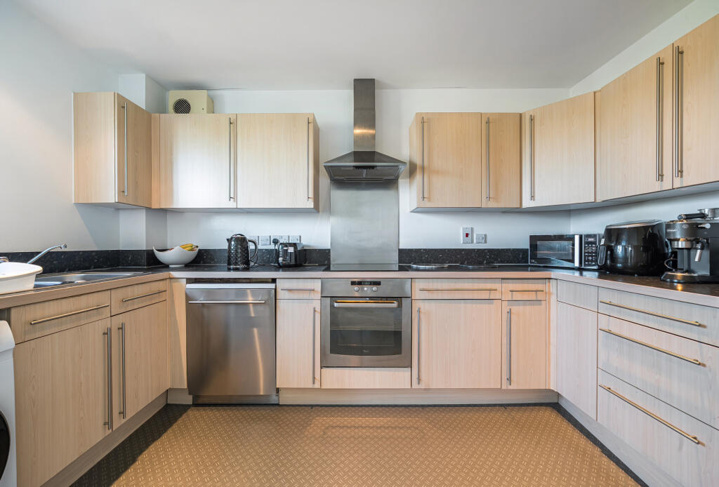 1353956-18-68c424...