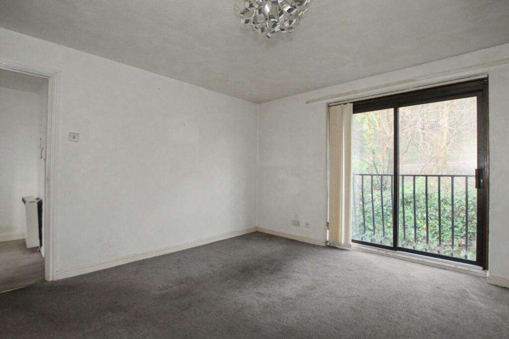 16 Bellingham Grove, Hanley, Stoke-on-Trent, Staffordshire, ST1 6UX