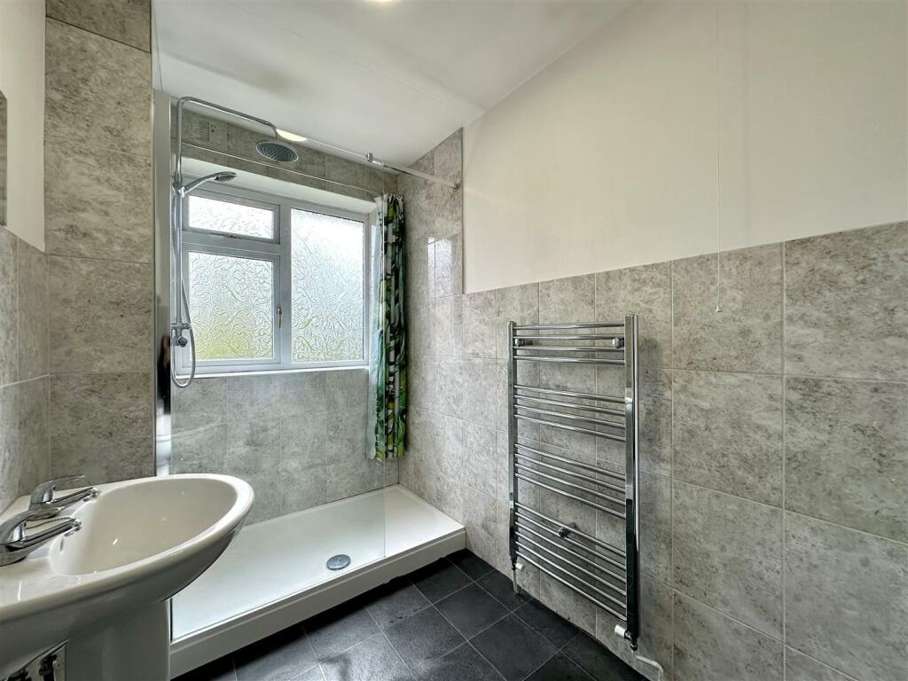 Shower Room Aspect 2