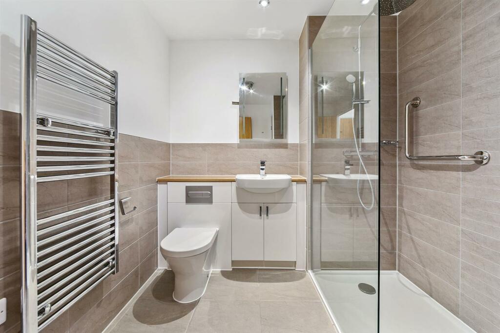 06-2f7123LoddonHouseRG109BW_MCS78912_027 (1)-mediu