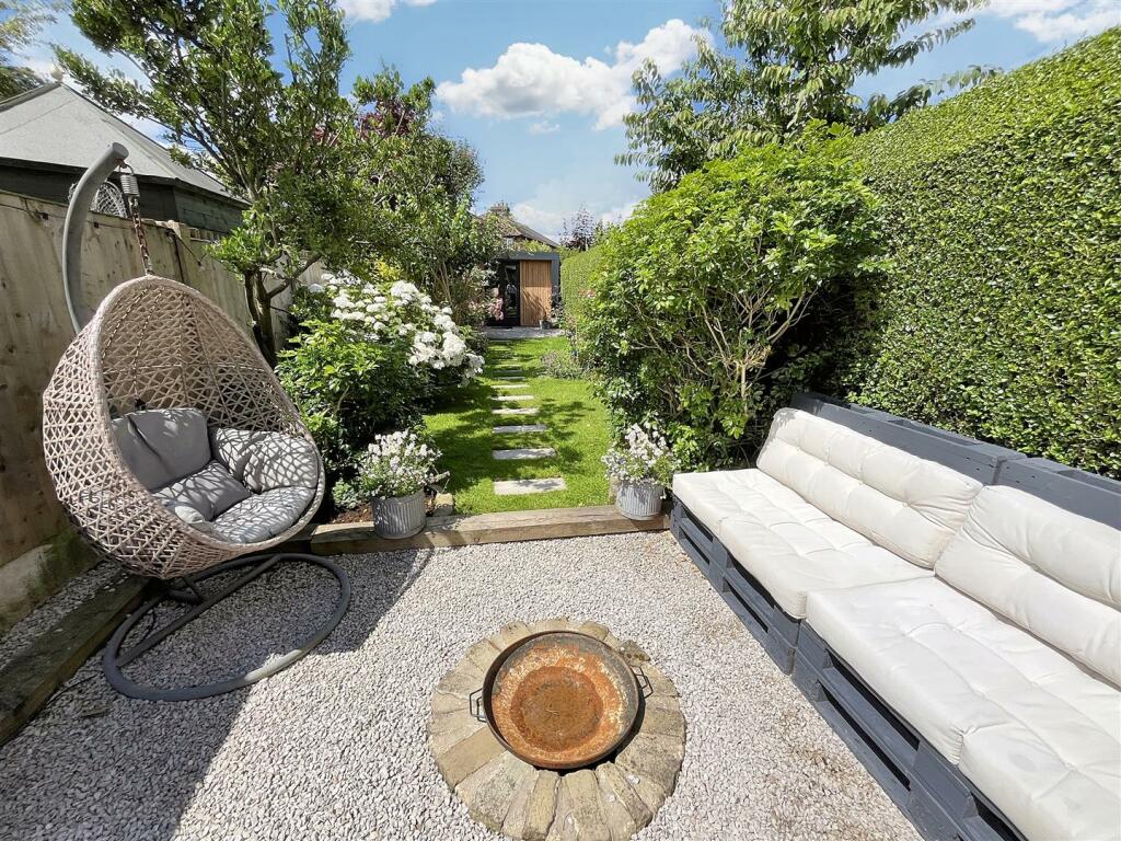 Gardens Aspect 6