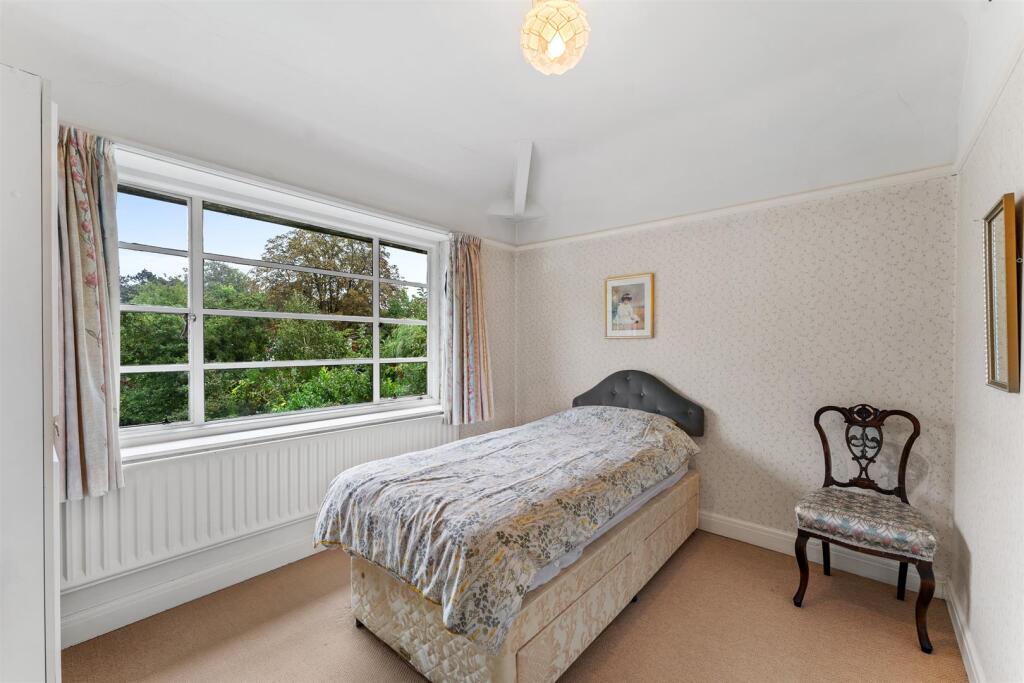 Bed 4