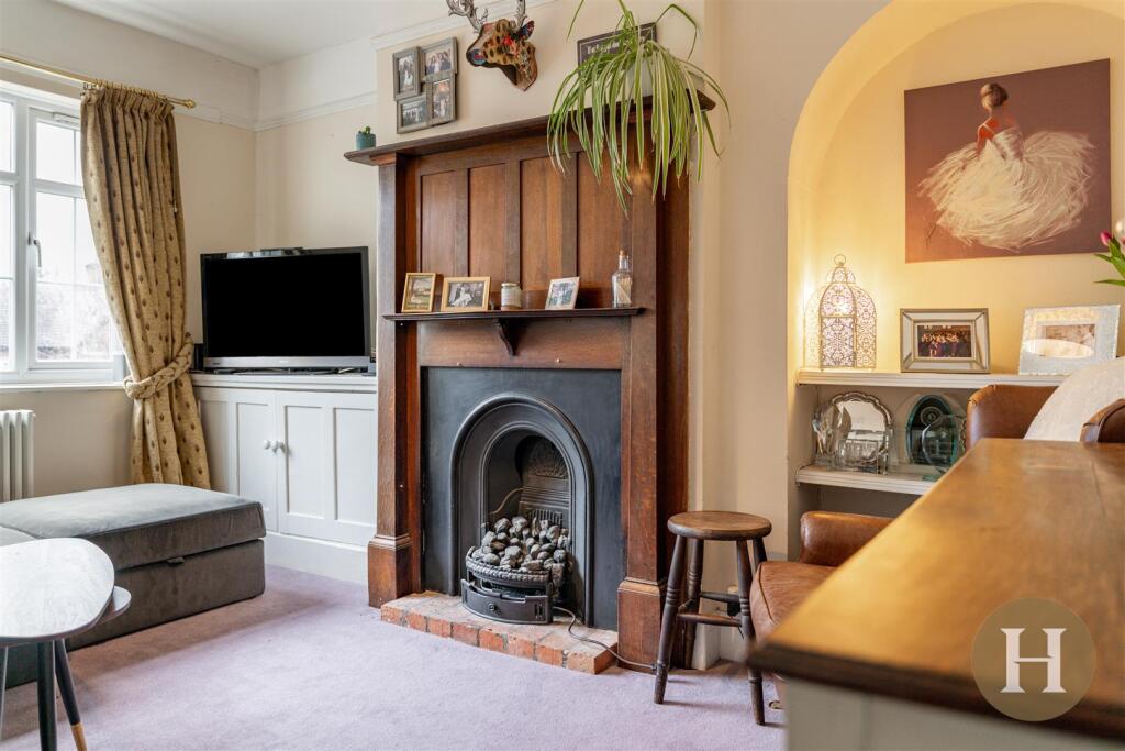 Hadleigh Estate Agents-37.jpg