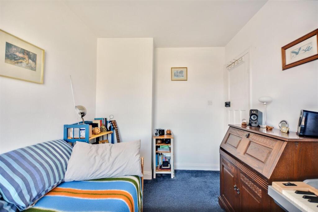 Bedroom 2_2.jpeg