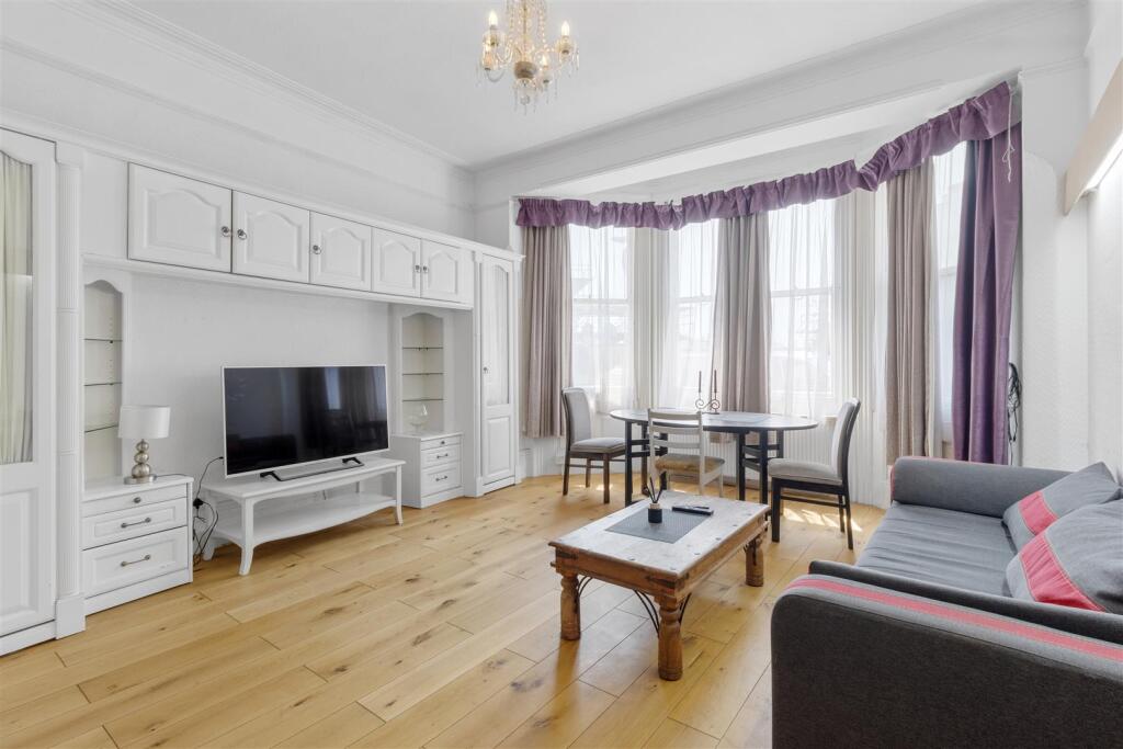 Bedroom/Reception Room