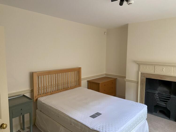 4 10a Bed1