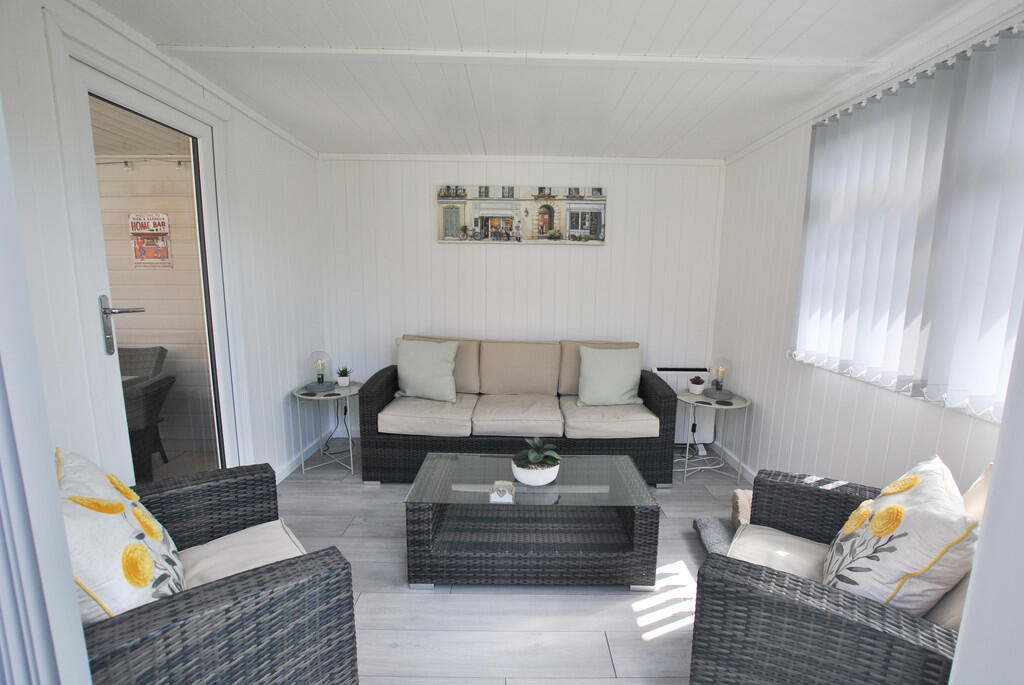 Garden Room_edite...