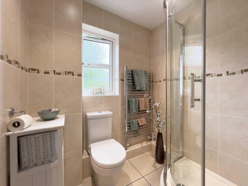 En-Suite Bathroom