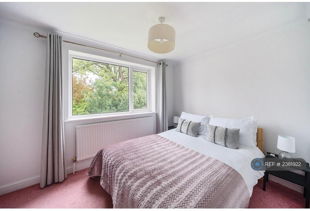 Double Bedroom