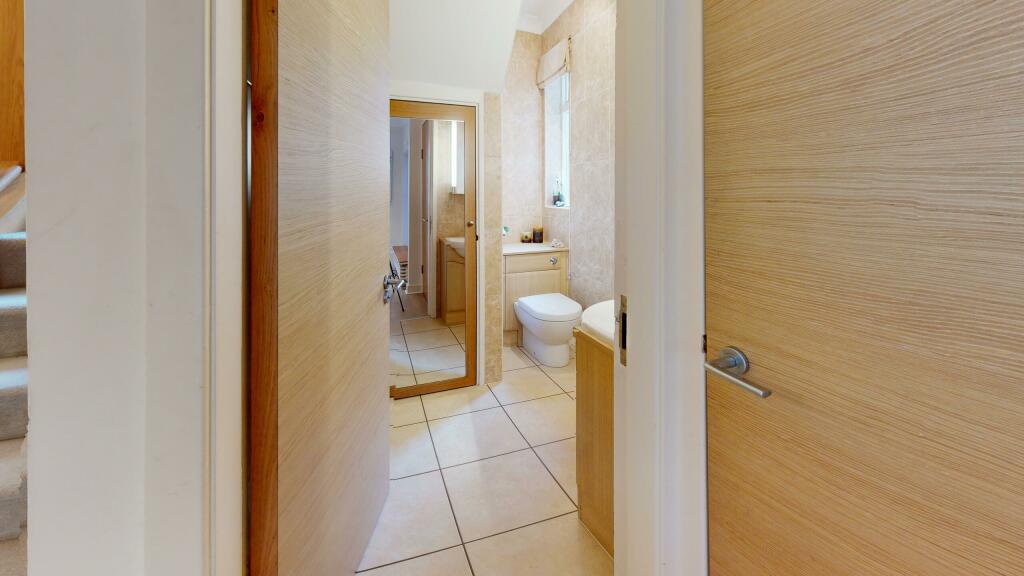 Linton-House-Bathroom