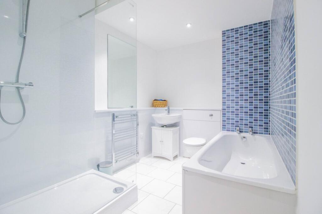 Bathroom 8 Bromley House