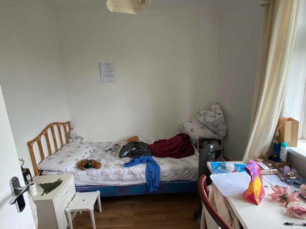 Photograph 8