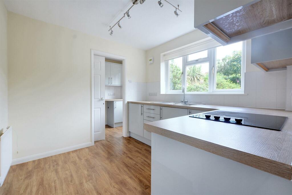 Kitchen_3.jpeg
