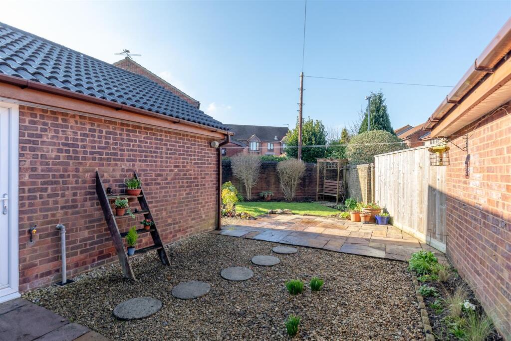 Brean Down Ave, Henleaze Side Garden.jpg