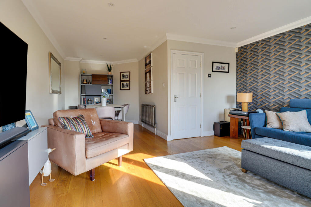 Sitting/Dining Room