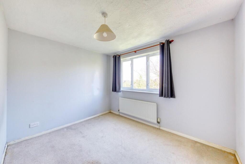 51_jemmett_close_bed2 edited.jpg