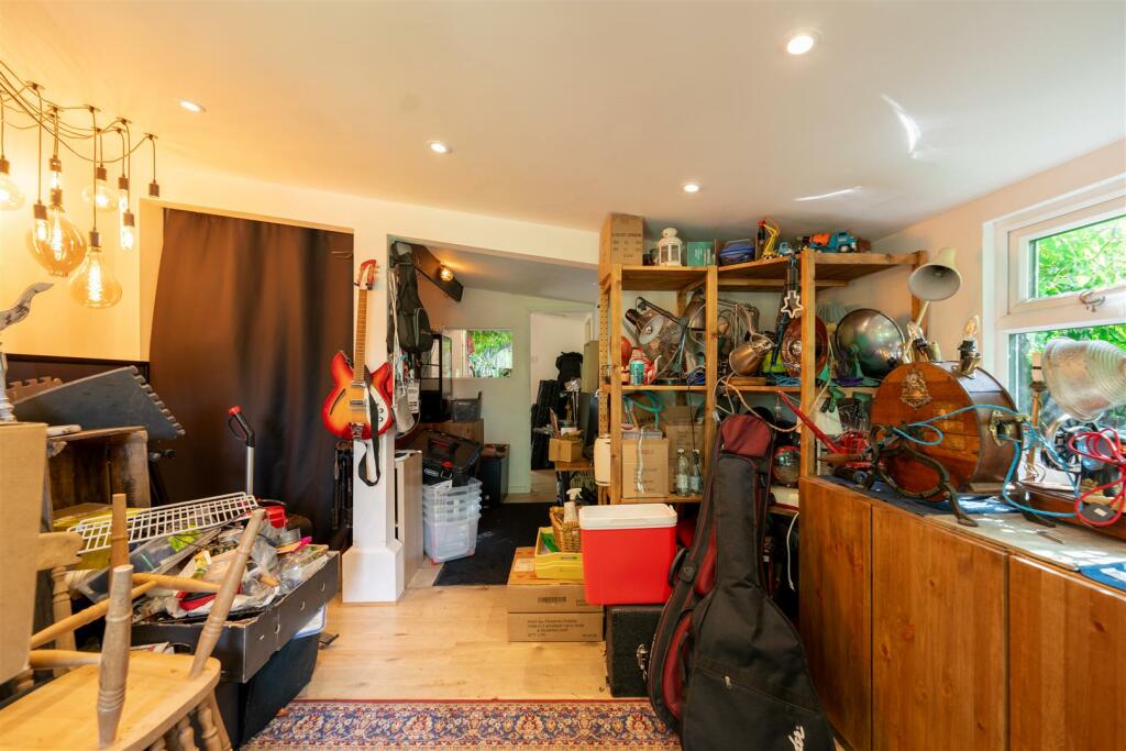 Garden Room 1.jpg