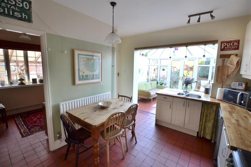 Breakfast Kitchen