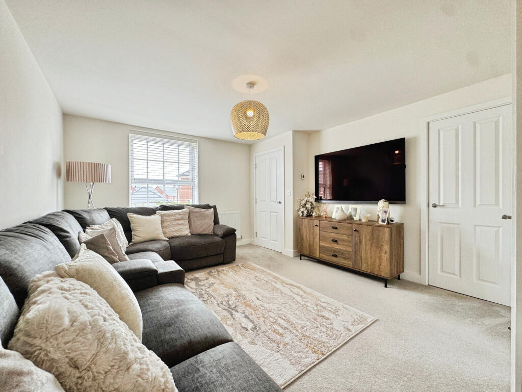 121 Excelsior Way, Sileby, Loughborough, LE12 7XE