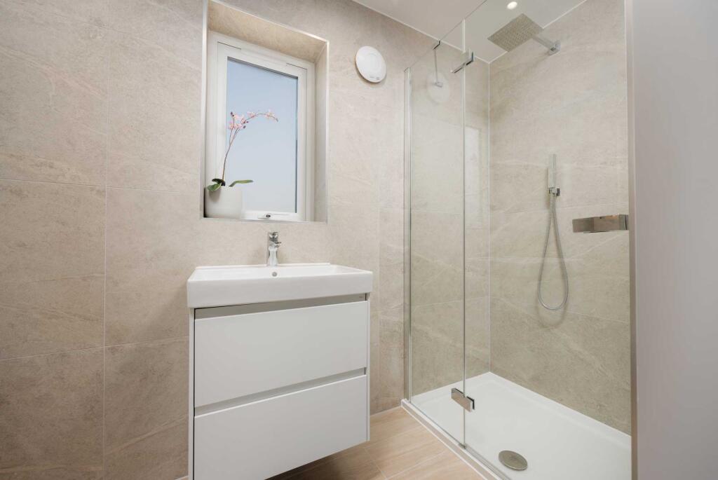 682747fae7dae_constantine_bay_023