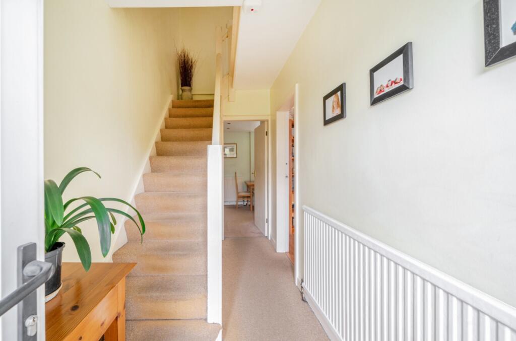 EweMove Harrogate Entrance Hall