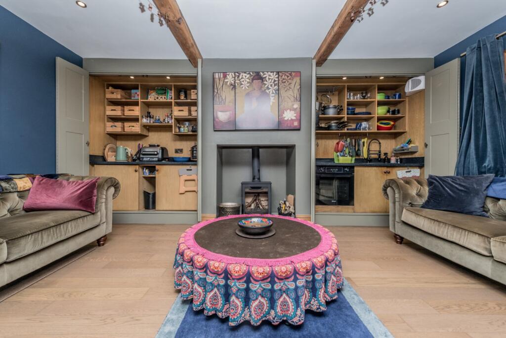 Lounge/Kitchen