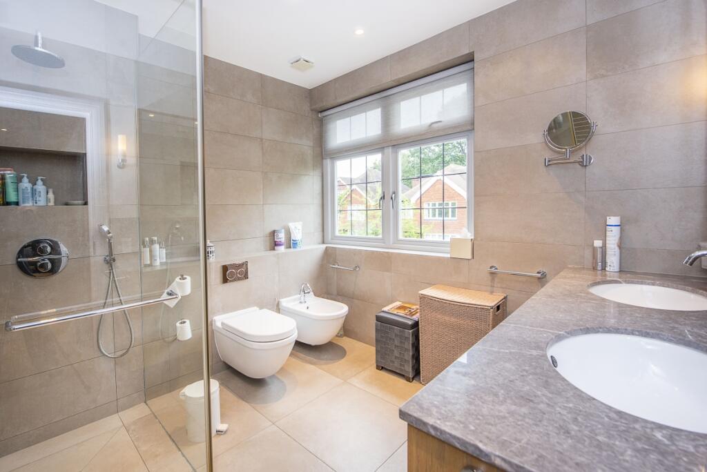 En suite shower room