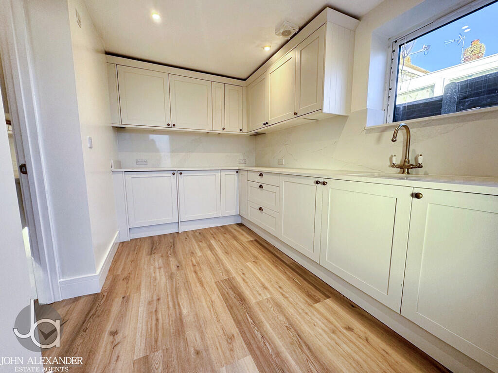 aa56c0df-a2c6-498...