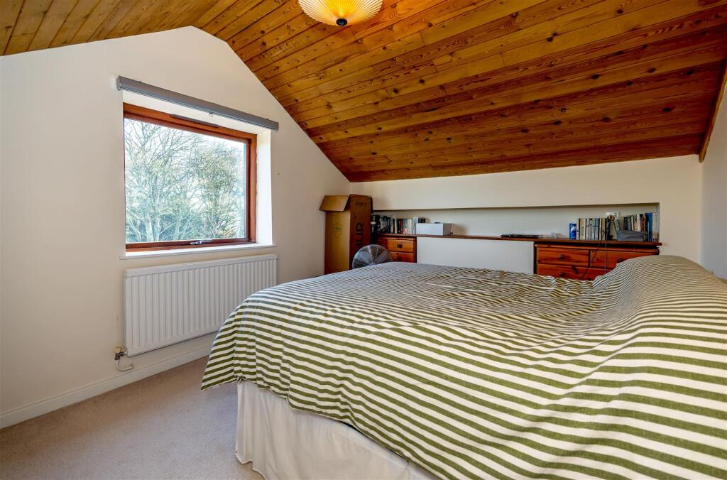 Bedroom2.1 SAPL3983-20251130-DxO_DeepPRIME XD2s.jp