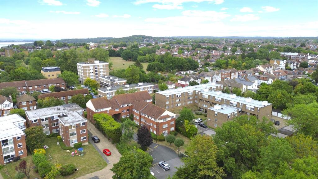 Chingford Avenue, E4