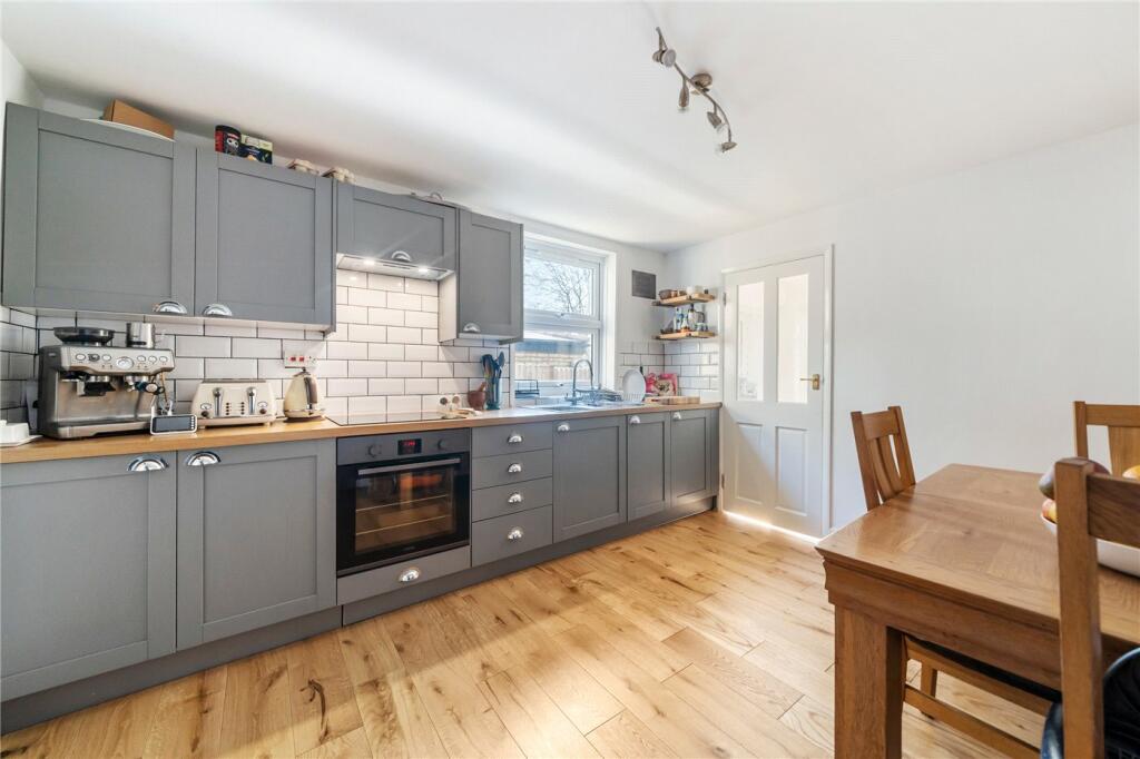 Picture No. 04
