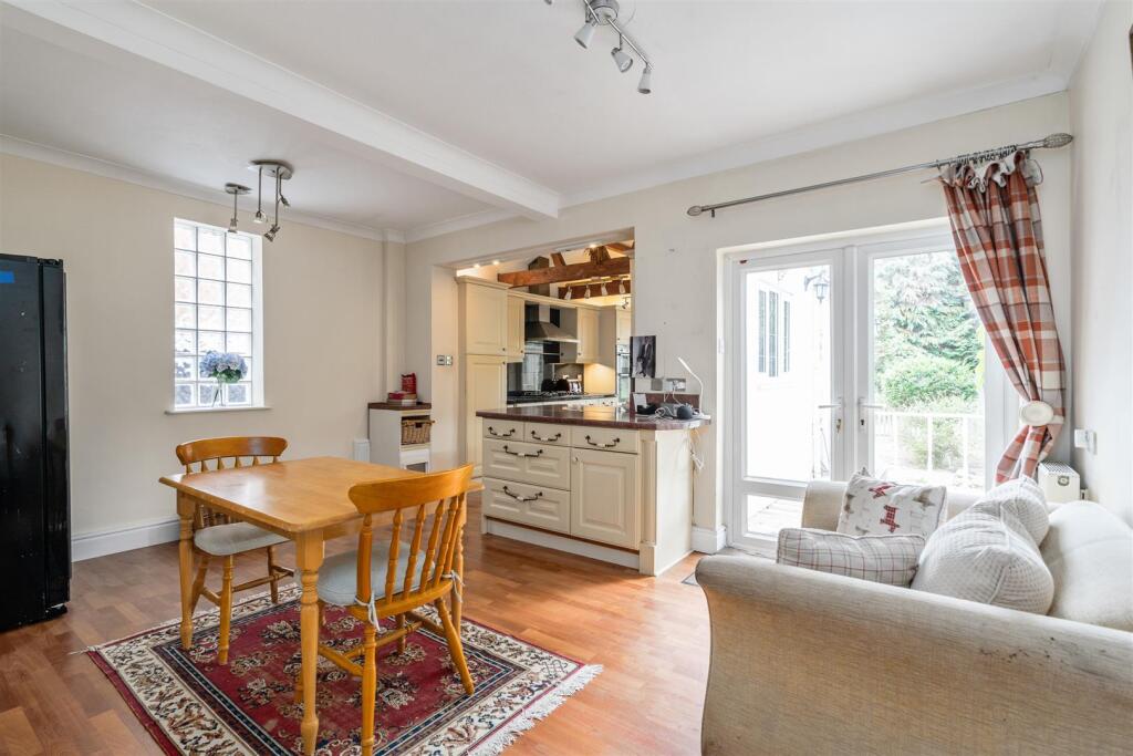 642 Streetsbrook Road_18.jpg