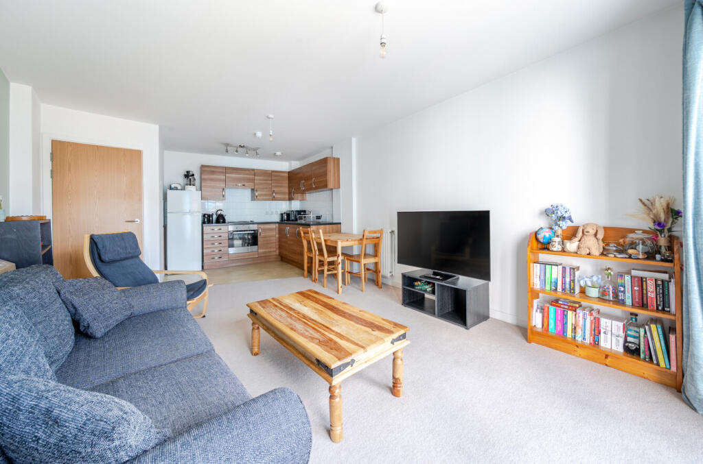 1318276-7-686bb7f...