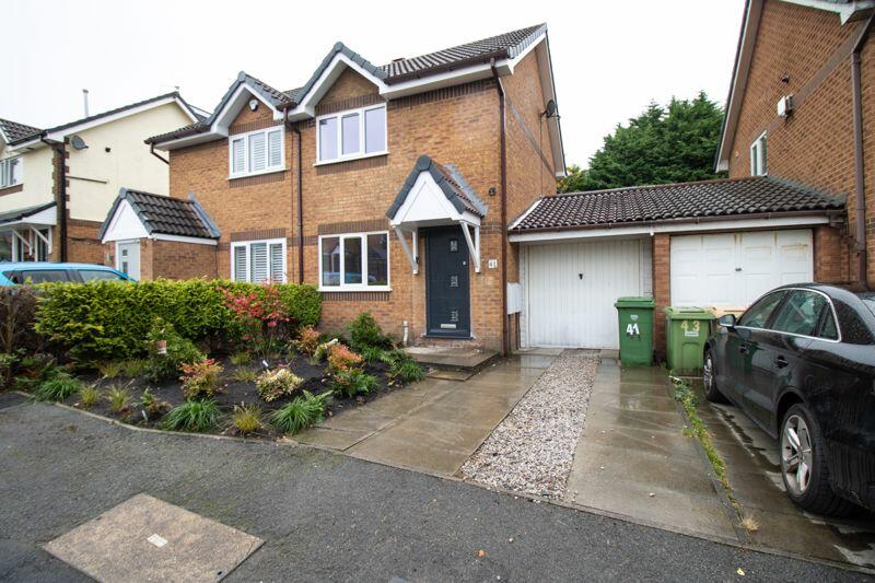 Front Driveway/Garage