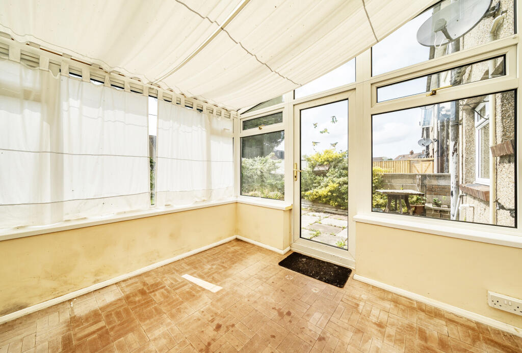 1304509-8-683ef89...