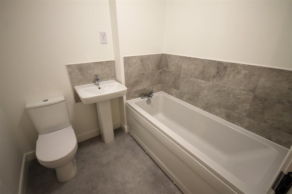 Main bathroom