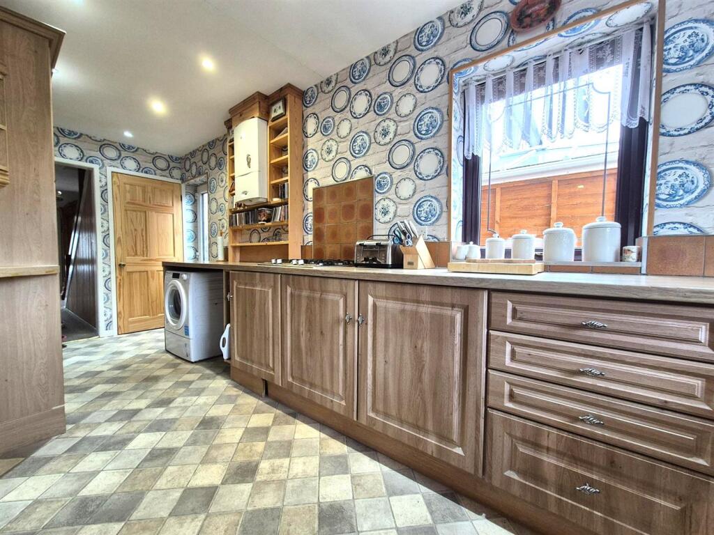 Spacious Kitchen