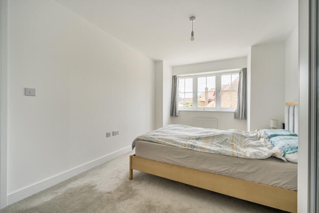 1329956-4-688cc32...