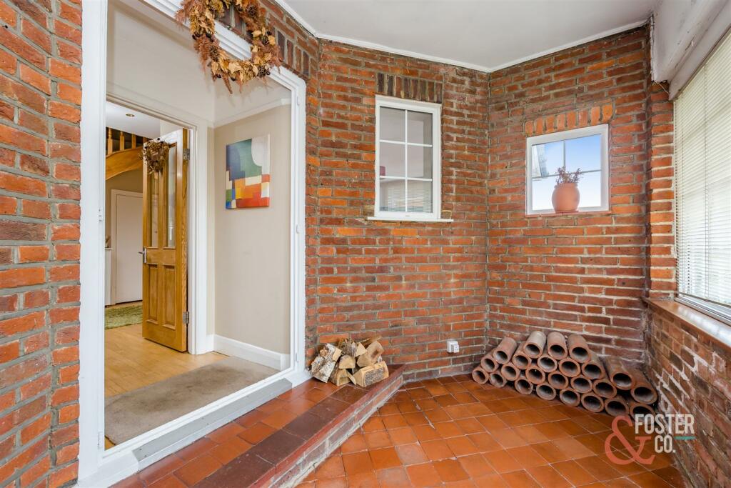 Court Close, 1-13.JPG
