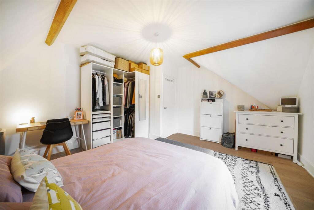 Flat 8, 10 Thicket Road - Zau6T9oqnHKgrK19xUmu.jpg