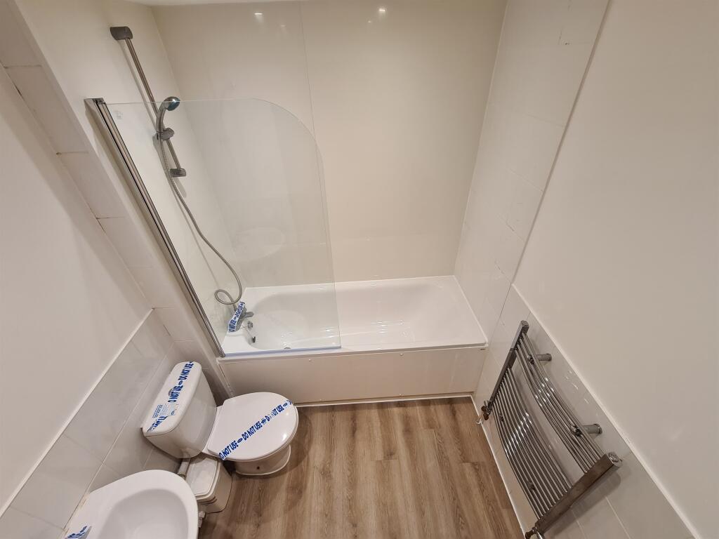 Bathroom/Wc