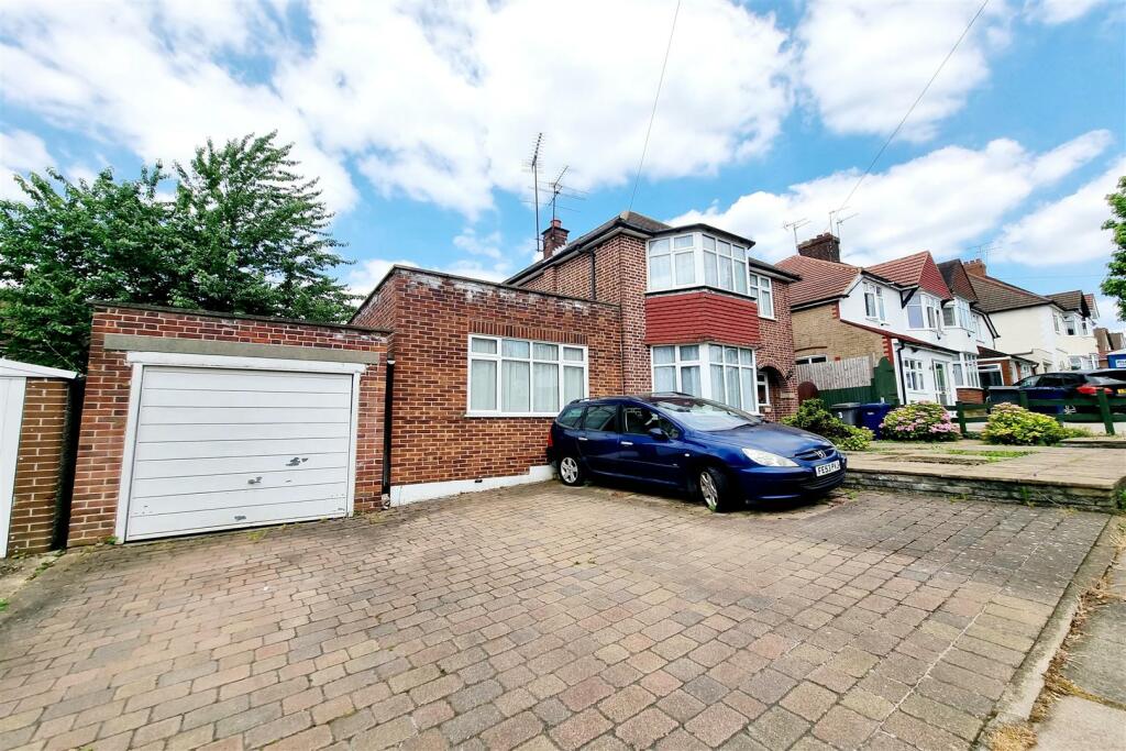 GARAGE WITH OWN DRIVE &amp; PAVED OFF STREET PARKING: