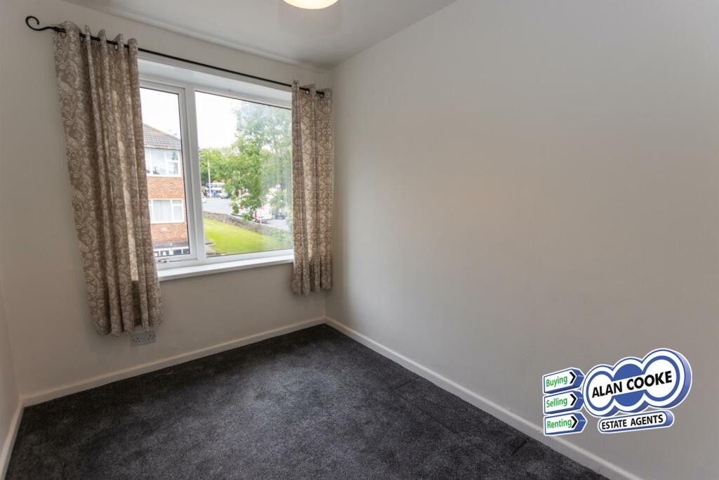 BEDROOM 2