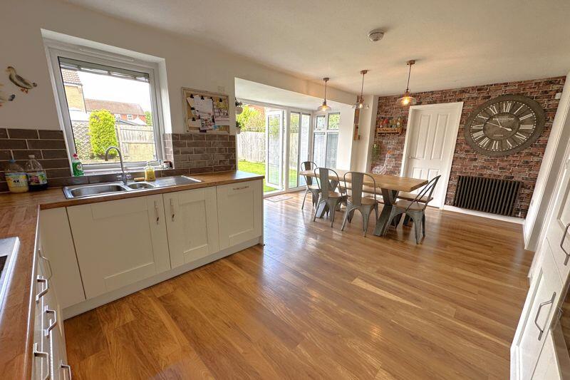 Kitchen/dining room