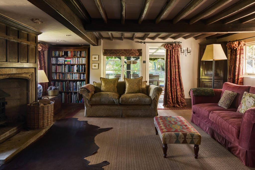 239846 - DGLA1317.jpg