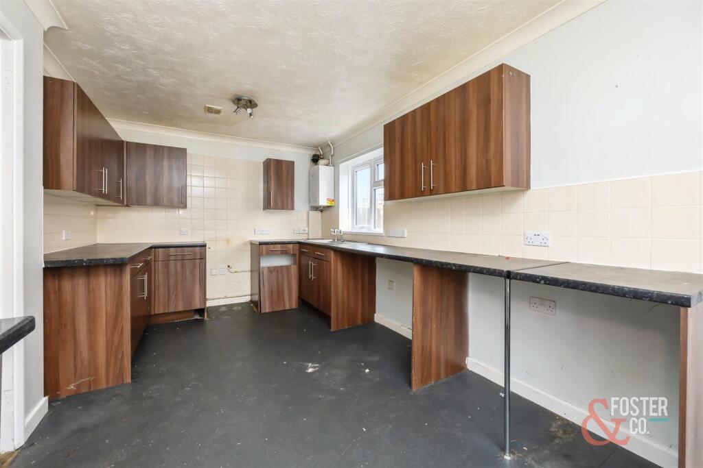 St Floras Close, 9_003.jpg
