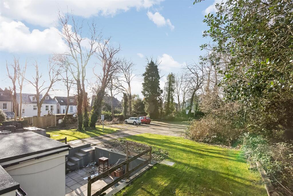 Direct Access to Communal Gardens