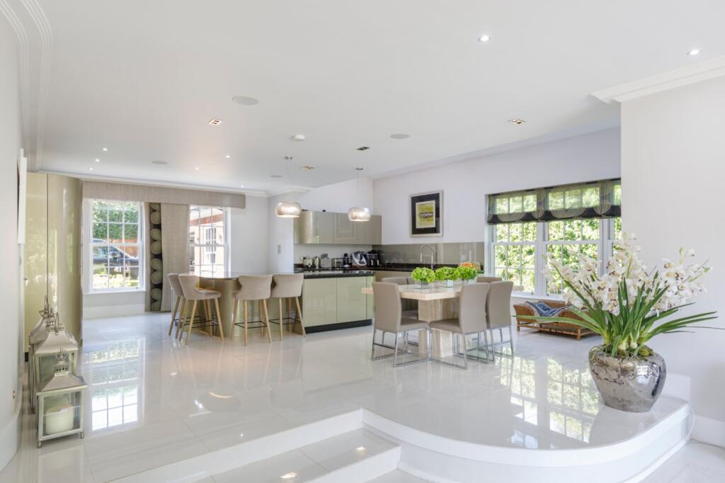 Kitchen/Breakfast