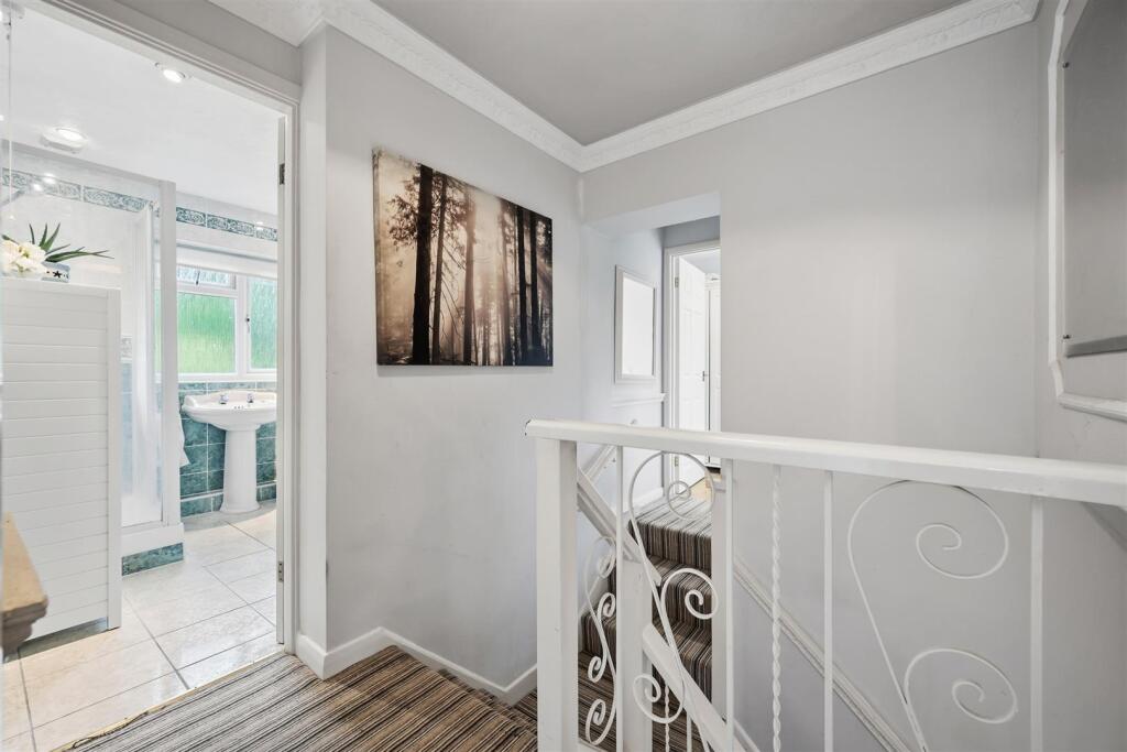 First floor landing.jpg